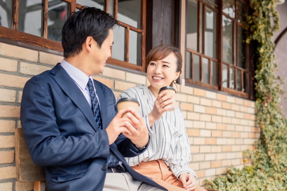 明るい女性と結婚したい男性の思いとは？出会いやお見合いの方法について