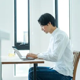 公務員が女性と結婚をしたいと思った時に意識しておきたい内容について